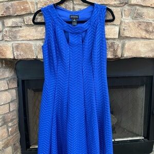 NWOT Enfocus Studio royal blue dress. double keyhole neckline chevron pattern 10
